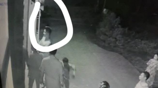 Polisi yang Bertugas di Polrestabes Makassar Ngamuk dan Todongkan Senjata ke Santri di Gowa 